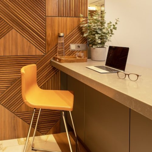 fpkdl.com_960_images_fpkdl.com_960_workplace-apartment-cafe-with-modern-interior-open-laptop-glasses-table-top_91130-539